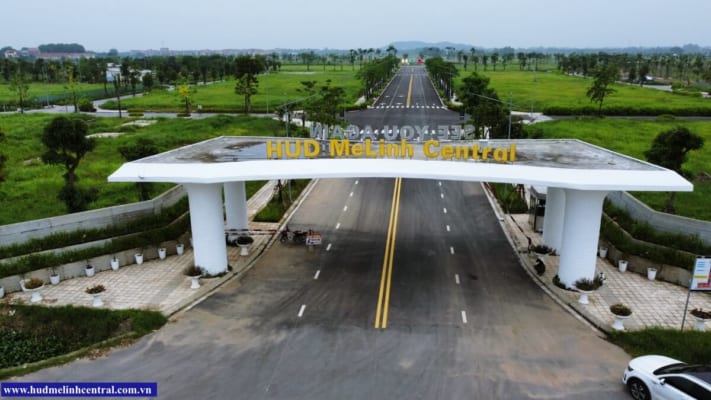 Cổng vào dự án khu đô thị HUD Mê Linh